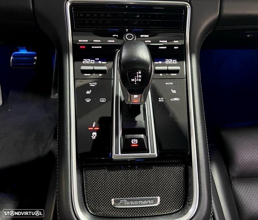 Porsche Panamera 4 S - 38