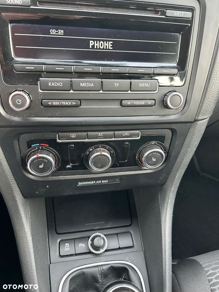 Volkswagen Golf VI 1.6 TDI Comfortline - 8