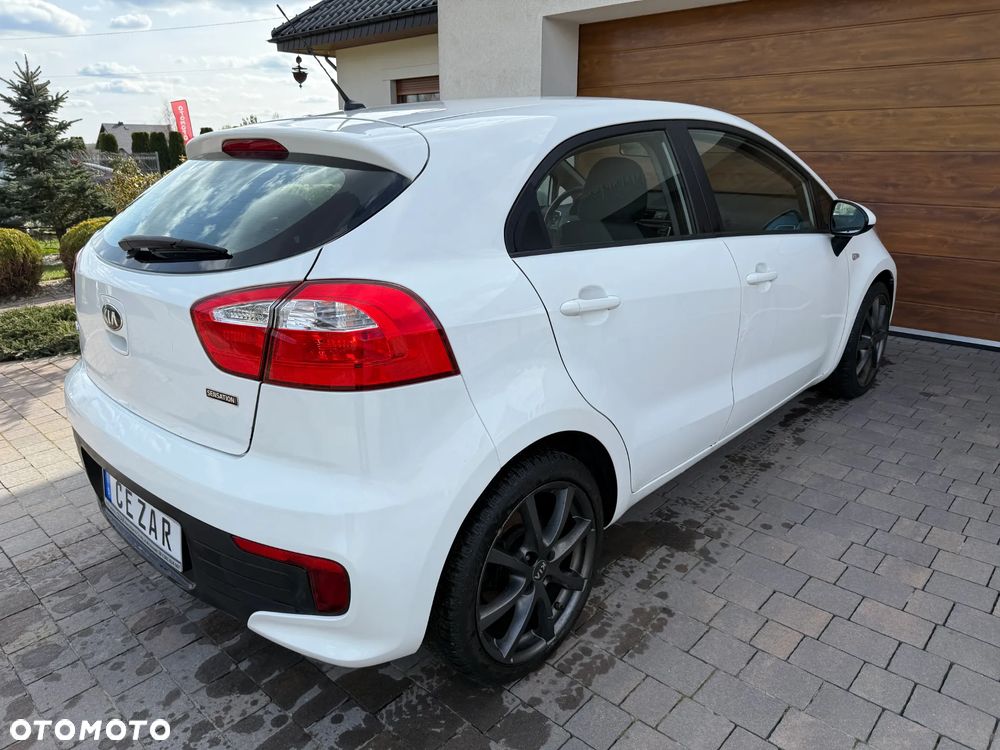 Kia Rio - 4