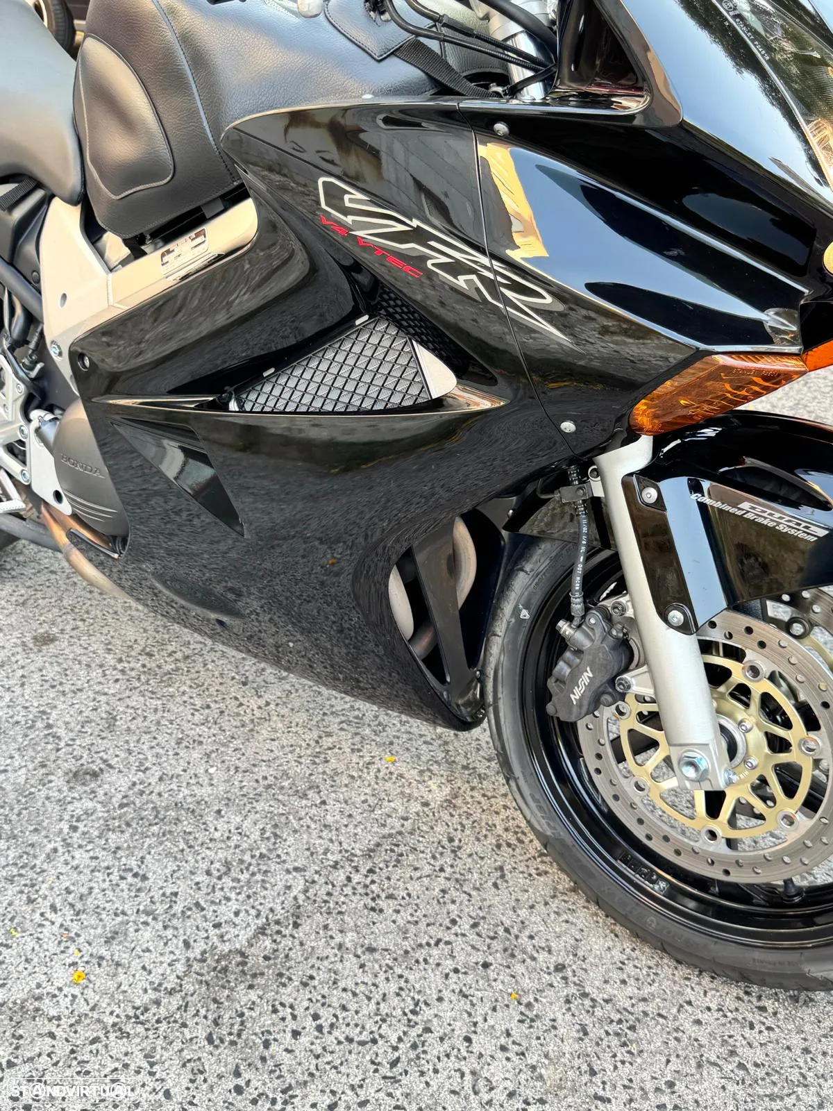 Honda VFR - 2