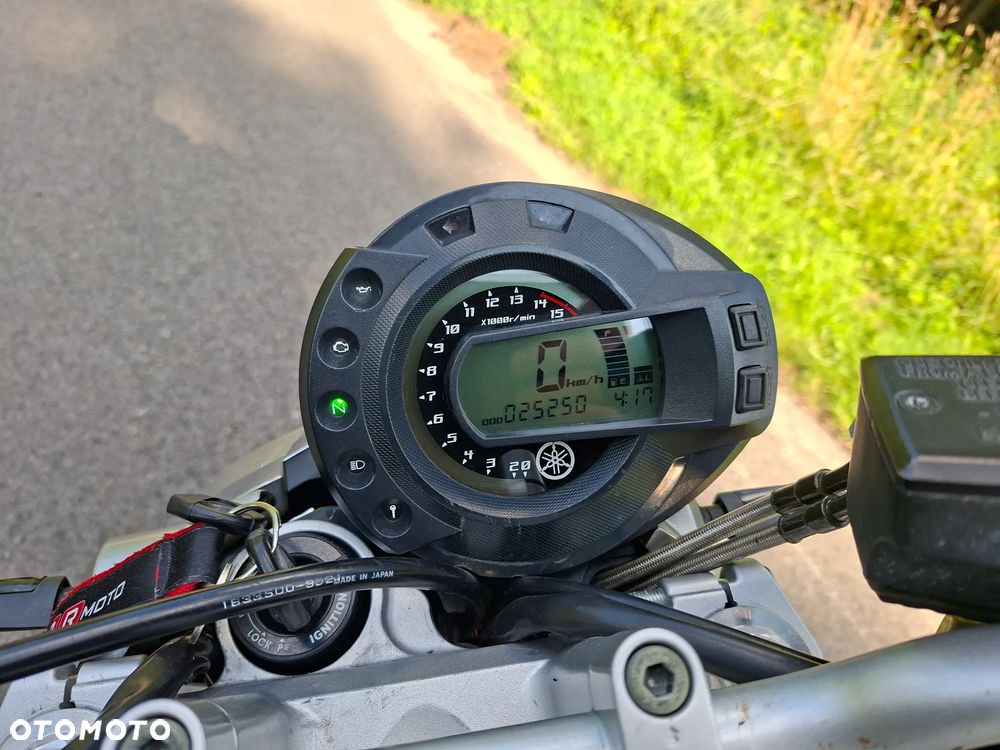 Yamaha FZ6 - 7