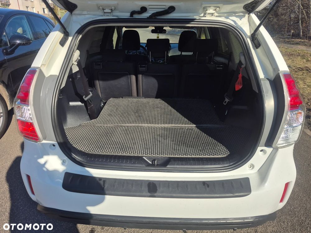 Toyota Prius+ 1.8 HSD Active - 14
