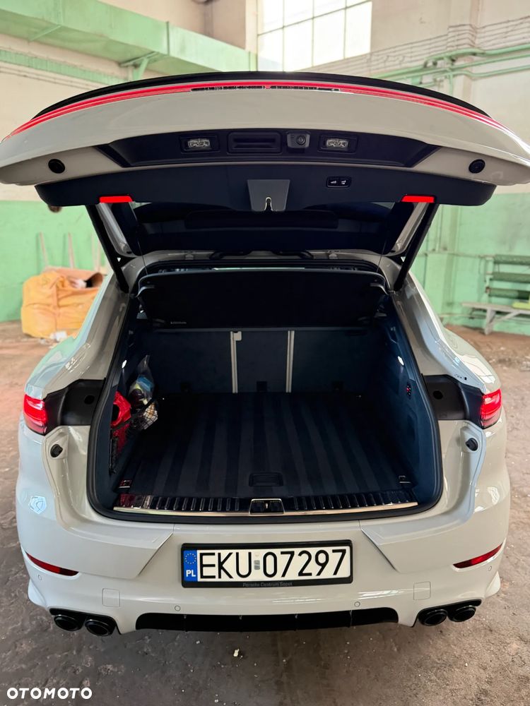 Porsche Cayenne - 17