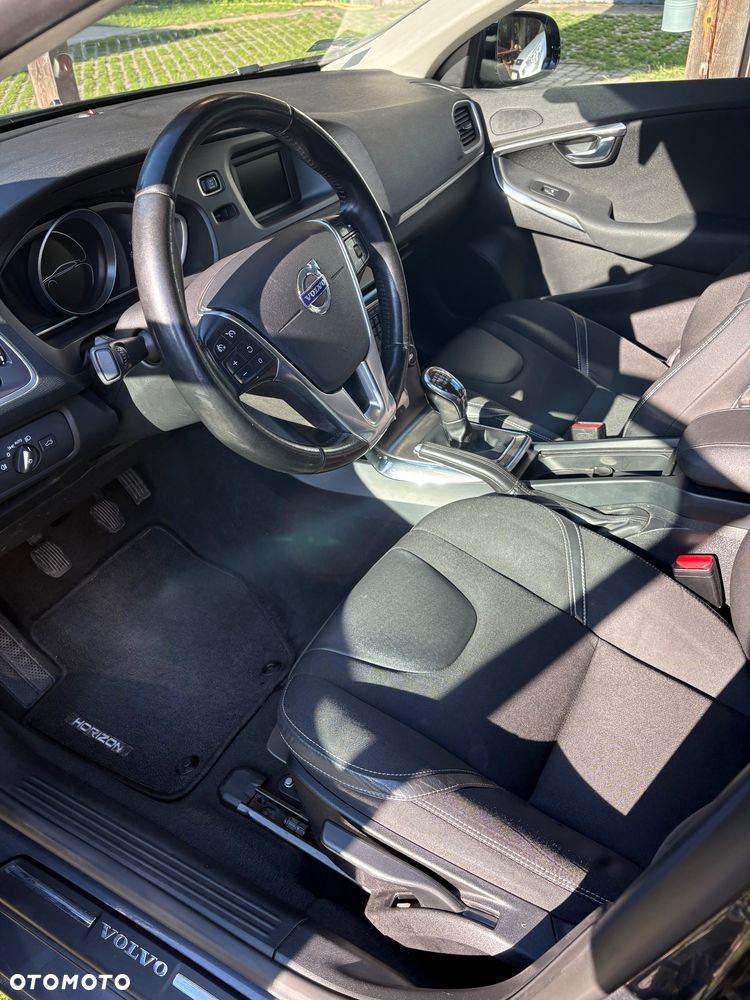 Volvo V40 T3 Momentum - 9