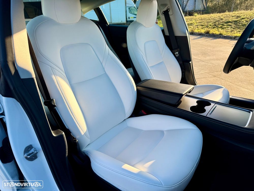 Tesla Model 3 Performance Dual Motor AWD - 25