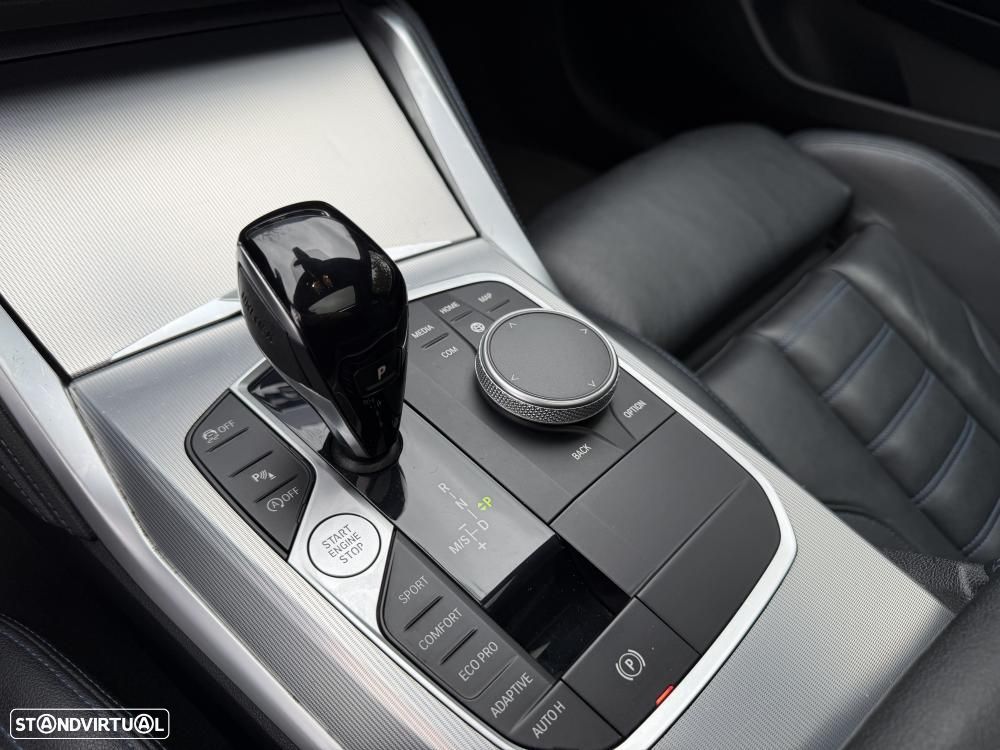 BMW 420 Gran Coupé i Pack Desportivo M Auto - 25