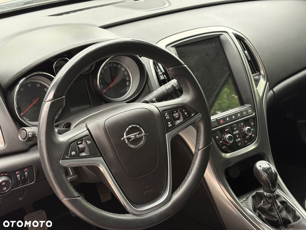 Opel Astra 1.4 Turbo Color Edition - 10
