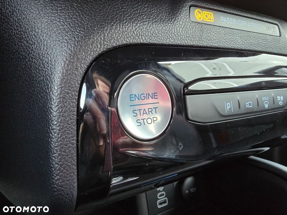 Ford Kuga - 29