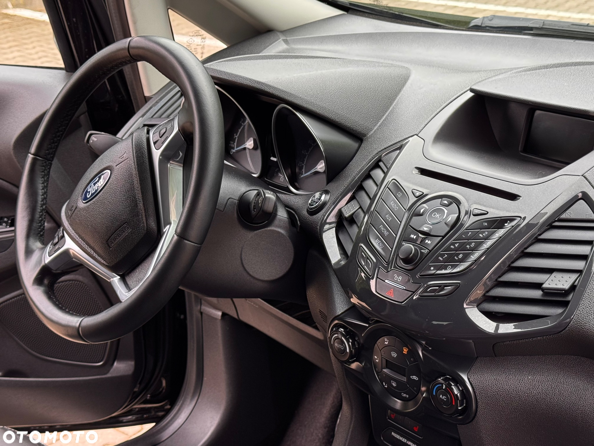 Ford EcoSport 1.0 EcoBoost TITANIUM - 33