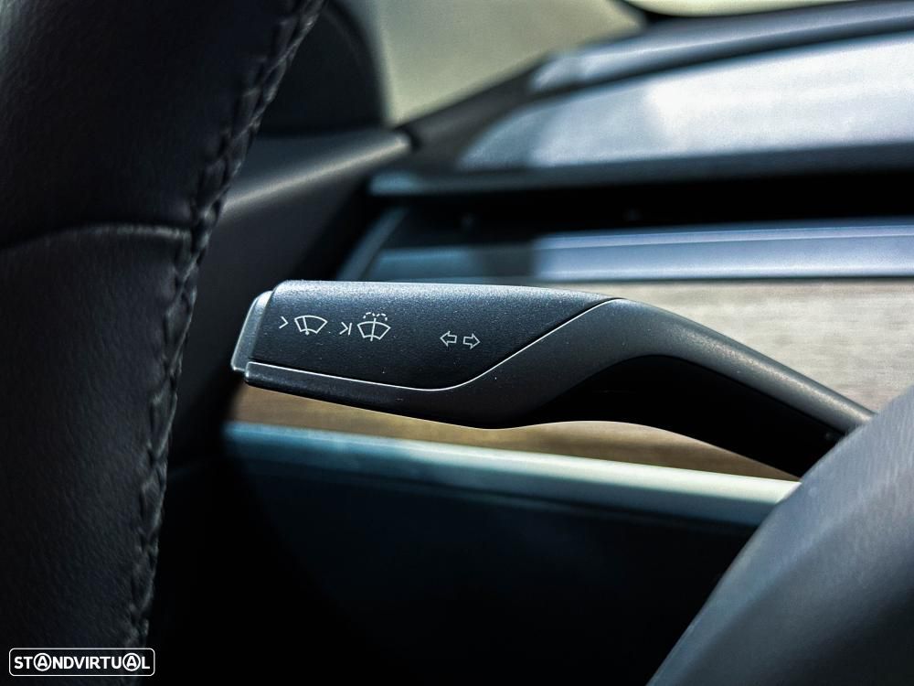 Tesla Model 3 Long-Range Dual Motor AWD - 28