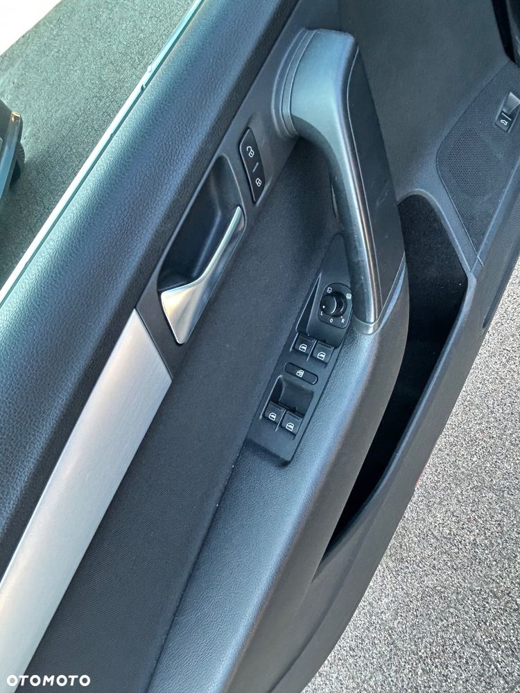 Volkswagen Passat 2.0 TDI DPF BlueMotion Technology Highline - 11