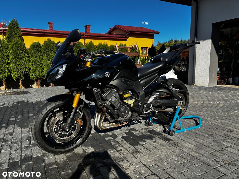 Yamaha FZ8