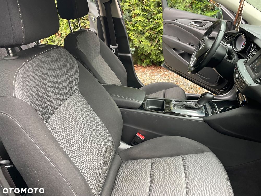 Opel Insignia 1.5 T Exclusive S&S - 24