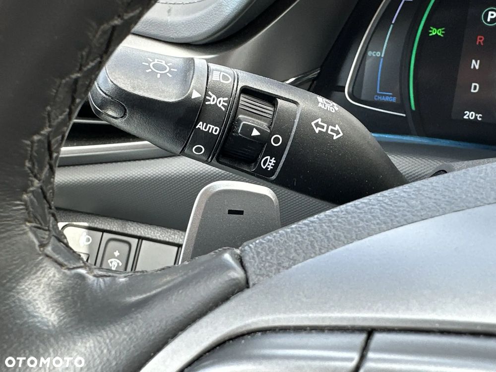 Hyundai IONIQ Hybrid Premium - 29