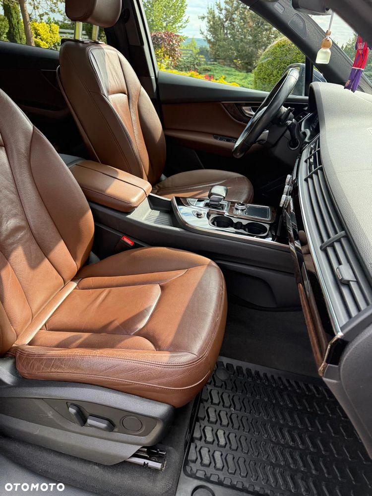 Audi Q7 - 7