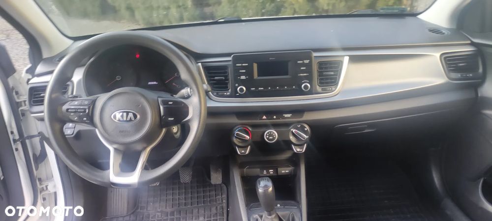 Kia Rio 1.4 M - 9