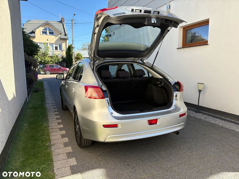 Mitsubishi Lancer - 17