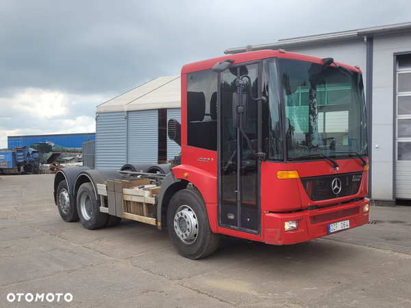 Mercedes-Benz Mercedes Econic, 2013rok, 6x2, 290KM, EURO EEV