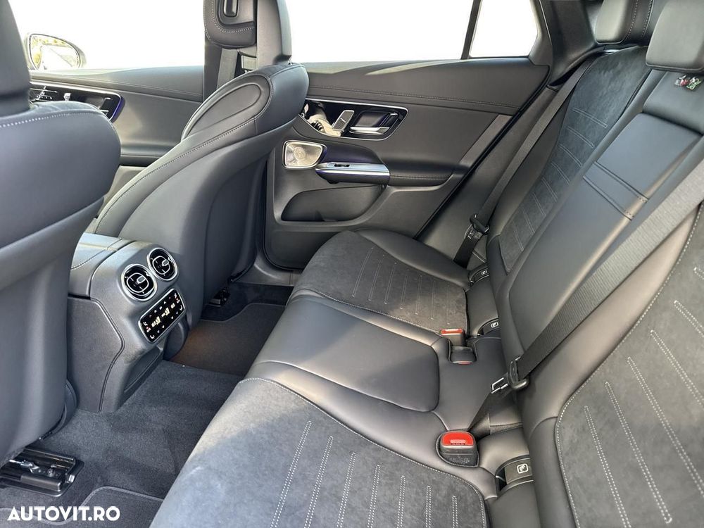 Mercedes-Benz GLC Coupe 300 e 4MATIC PHEV - 11