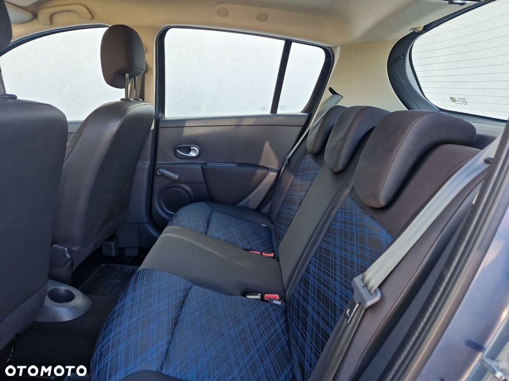 Renault Clio 1.2 16V Expression - 16