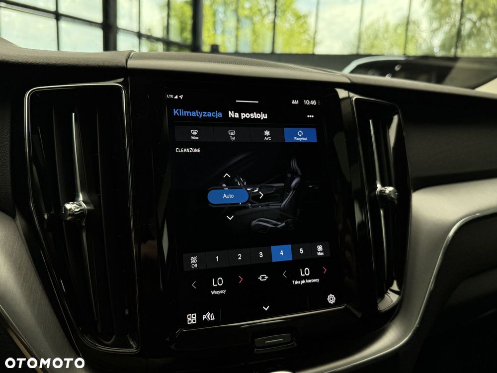 Volvo XC 60 T6 Plug-In Hybrid AWD Inscription - 33