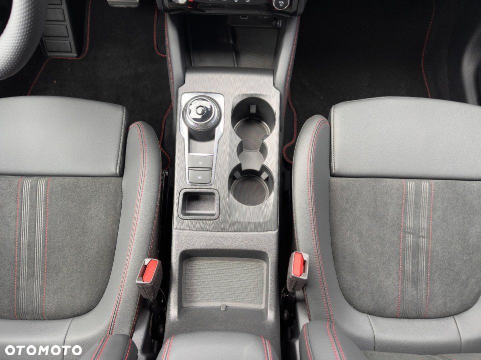 Ford Kuga - 25