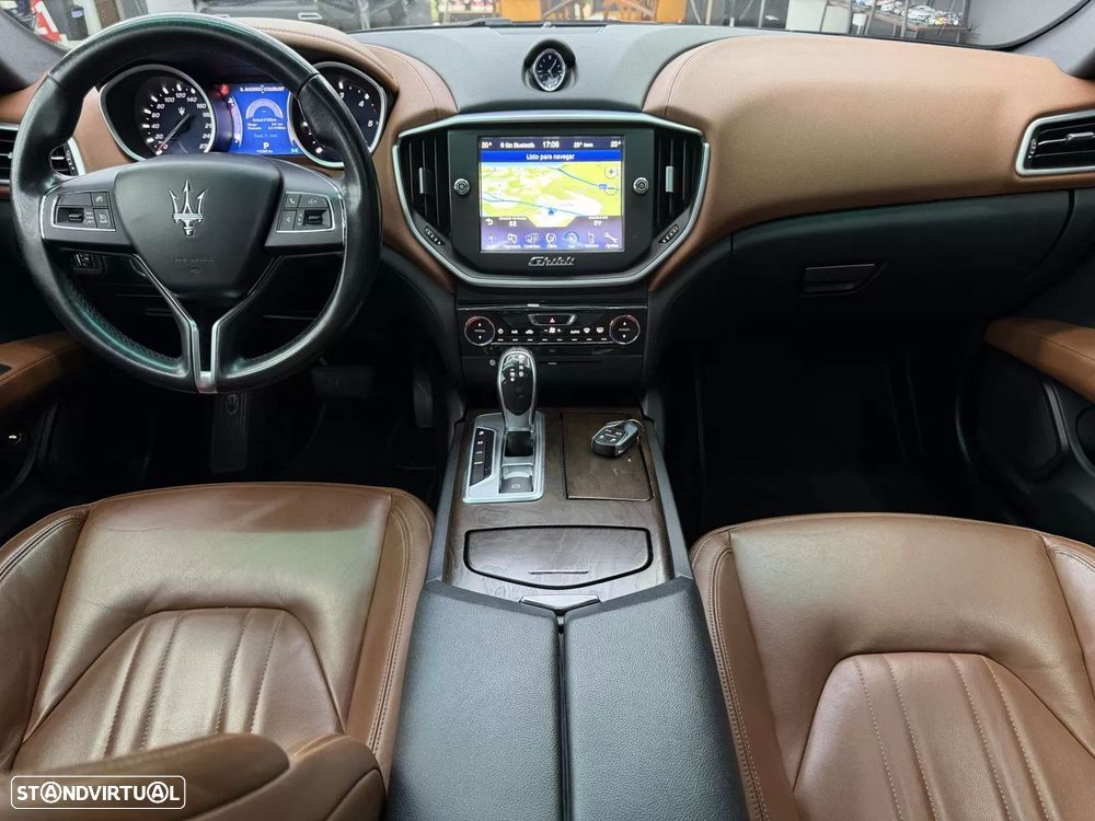 Maserati Ghibli 3.0 V6 GranLusso — fotografia 29