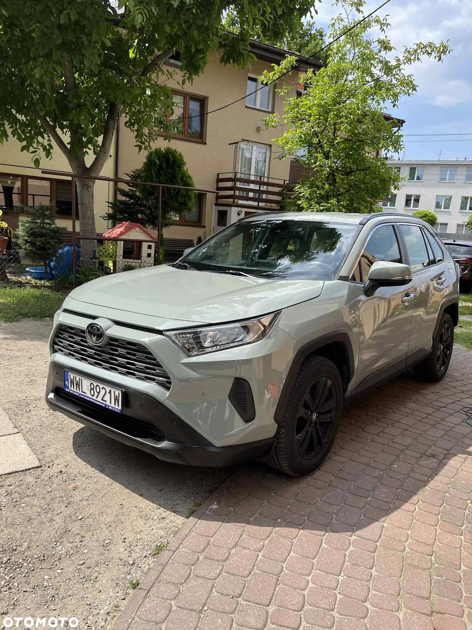 Toyota RAV4 - 1