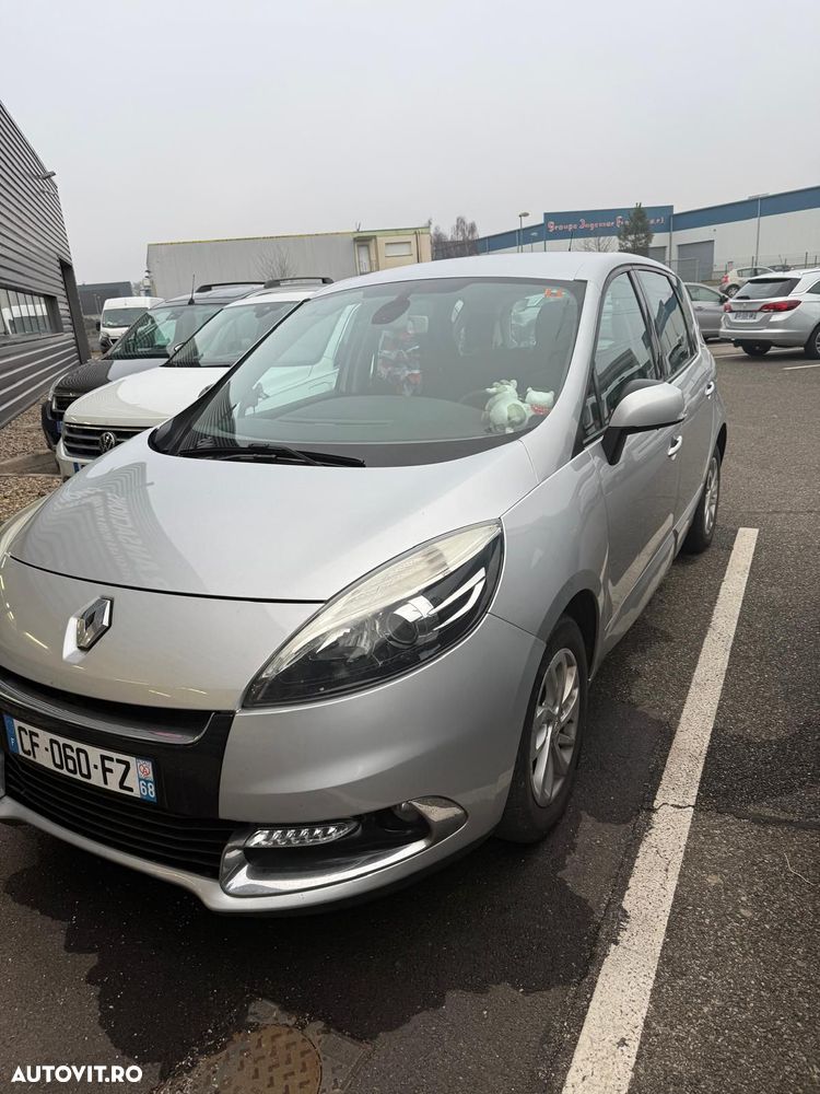 Renault Scenic - 1