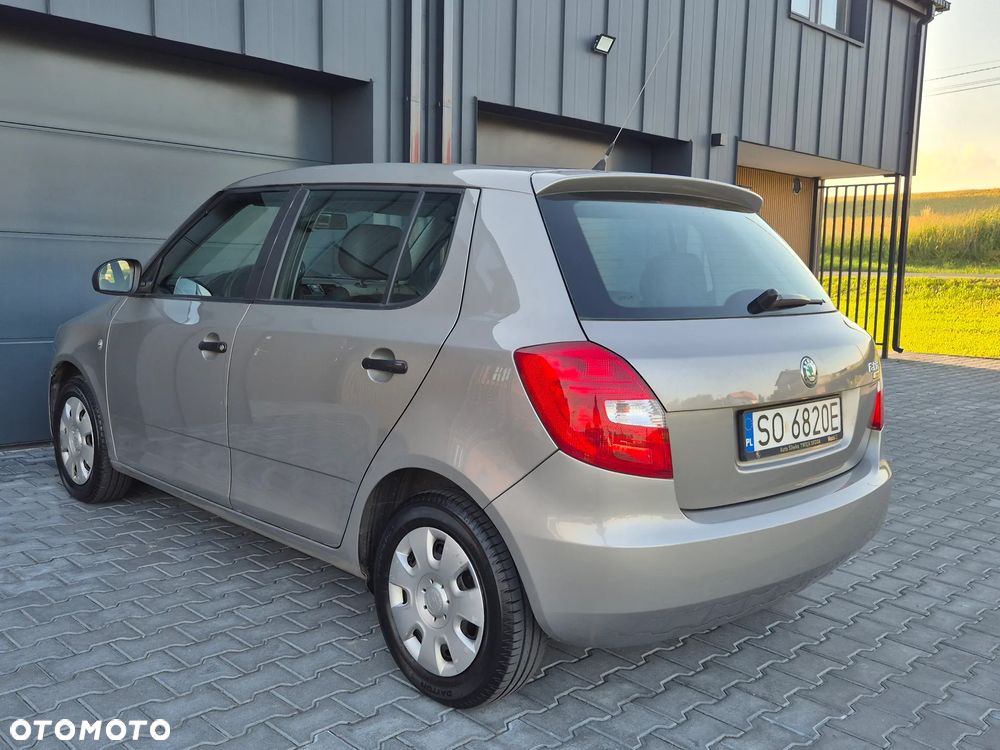 Skoda Fabia 1.4 16V Elegance Plus - 22