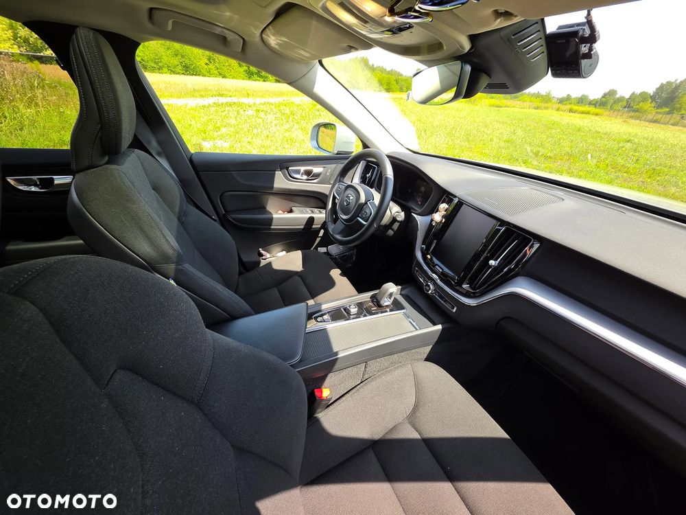 Volvo XC 60 B5 D AWD Momentum Pro - 10