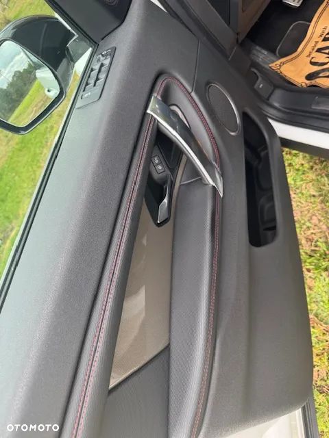 Land Rover Discovery Sport 2.0 D180 R-Dynamic SE - 16