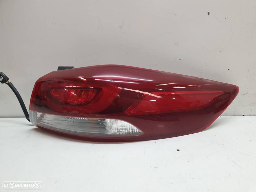 FAROLIM TRASEIRO DIREITO HYUNDAI ELANTRA MD - 1