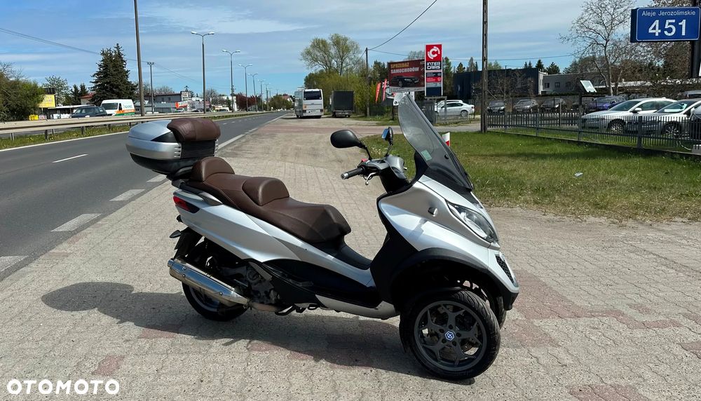 Piaggio MP-3 - 8