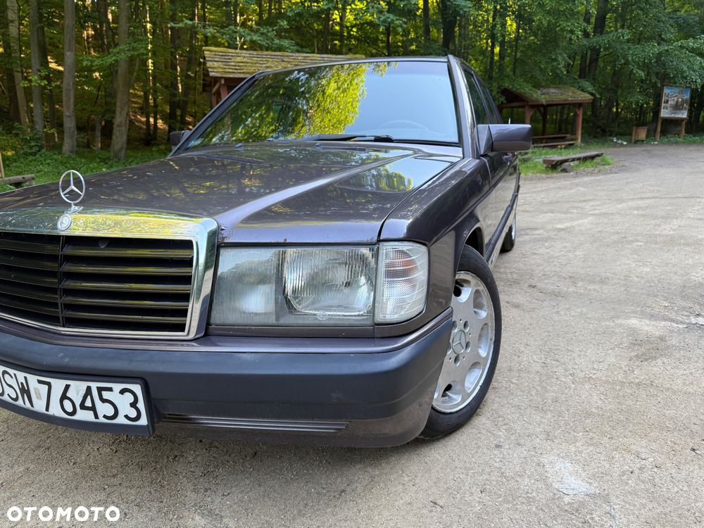 Mercedes-Benz W201 (190) - 12