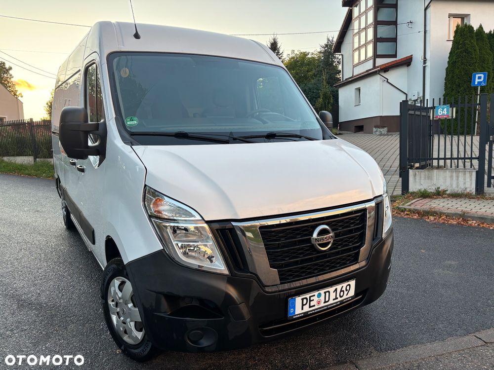 Nissan NV400