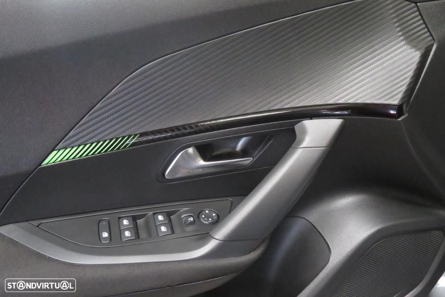 Peugeot 2008 1.2 PureTech Active Pack - 17