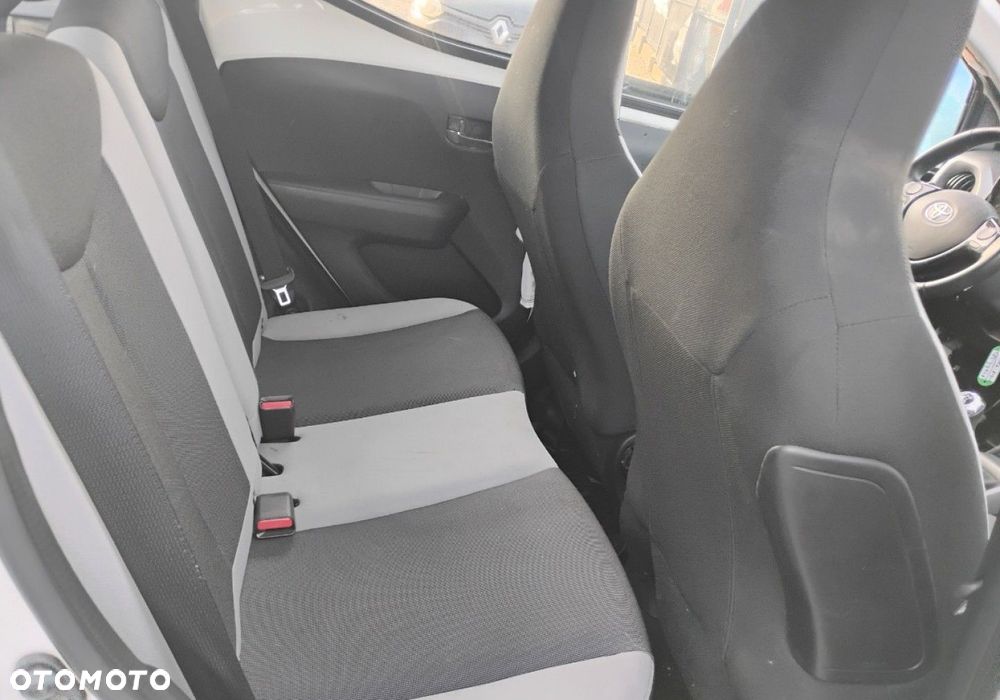 Toyota Aygo - 10