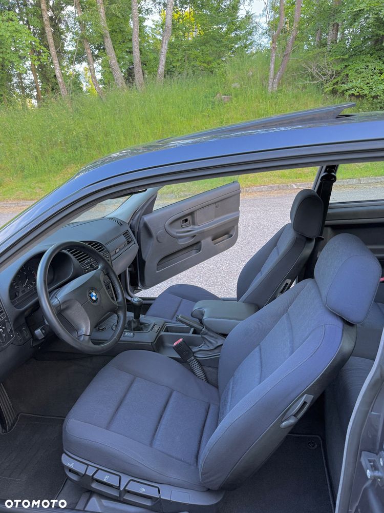 BMW Seria 3 316i - 17