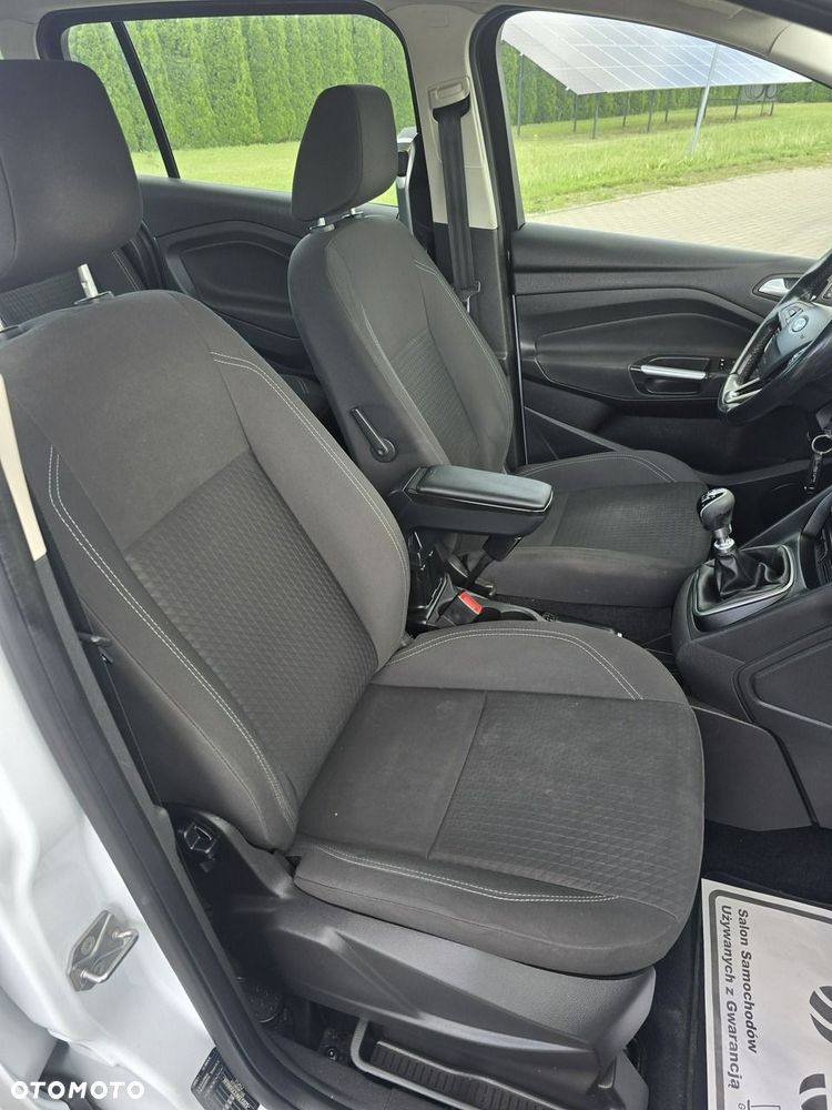 Ford Grand C-MAX - 22