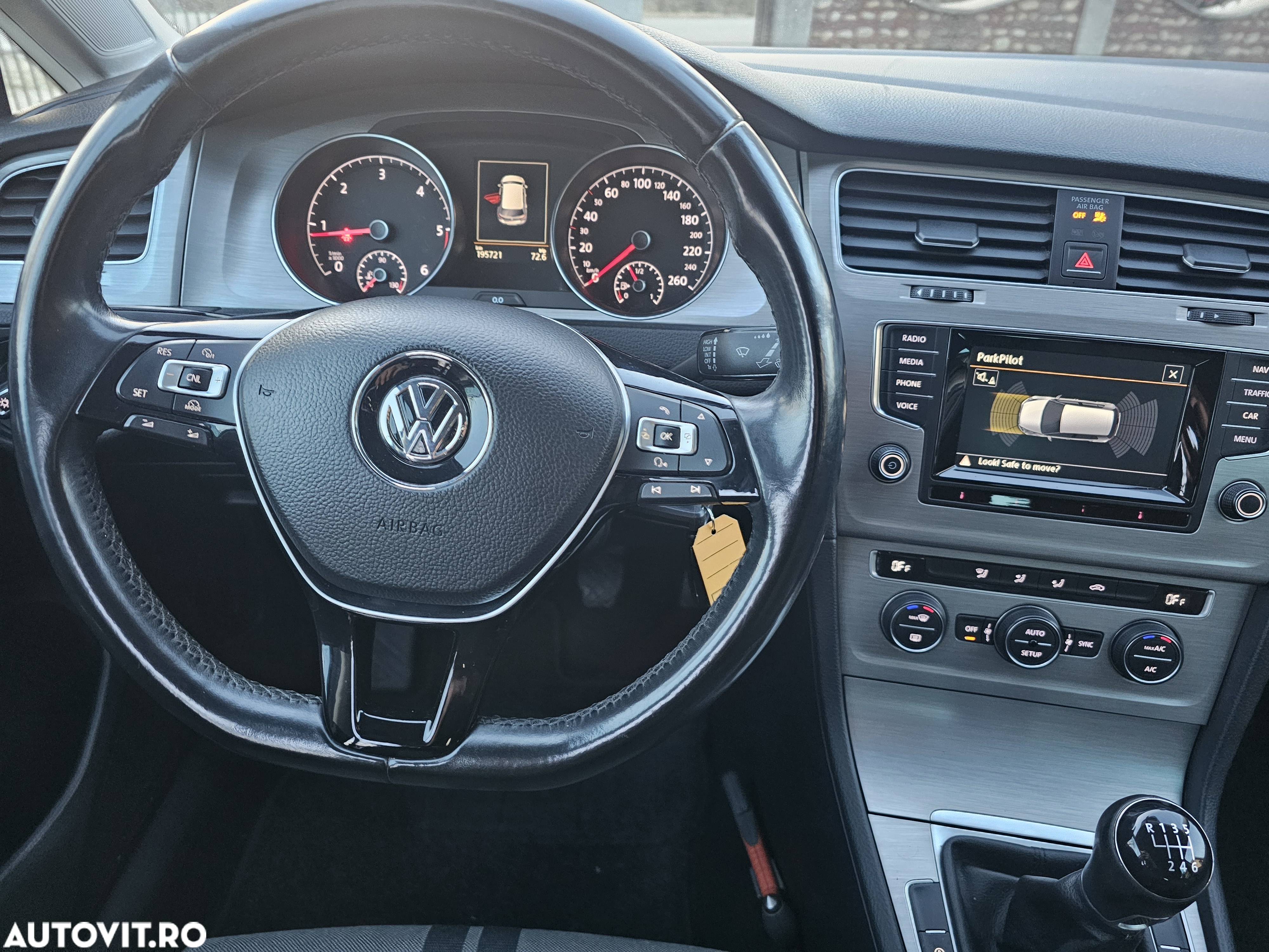 Volkswagen Golf 1.6 TDI BlueMotion Comfortline - 7