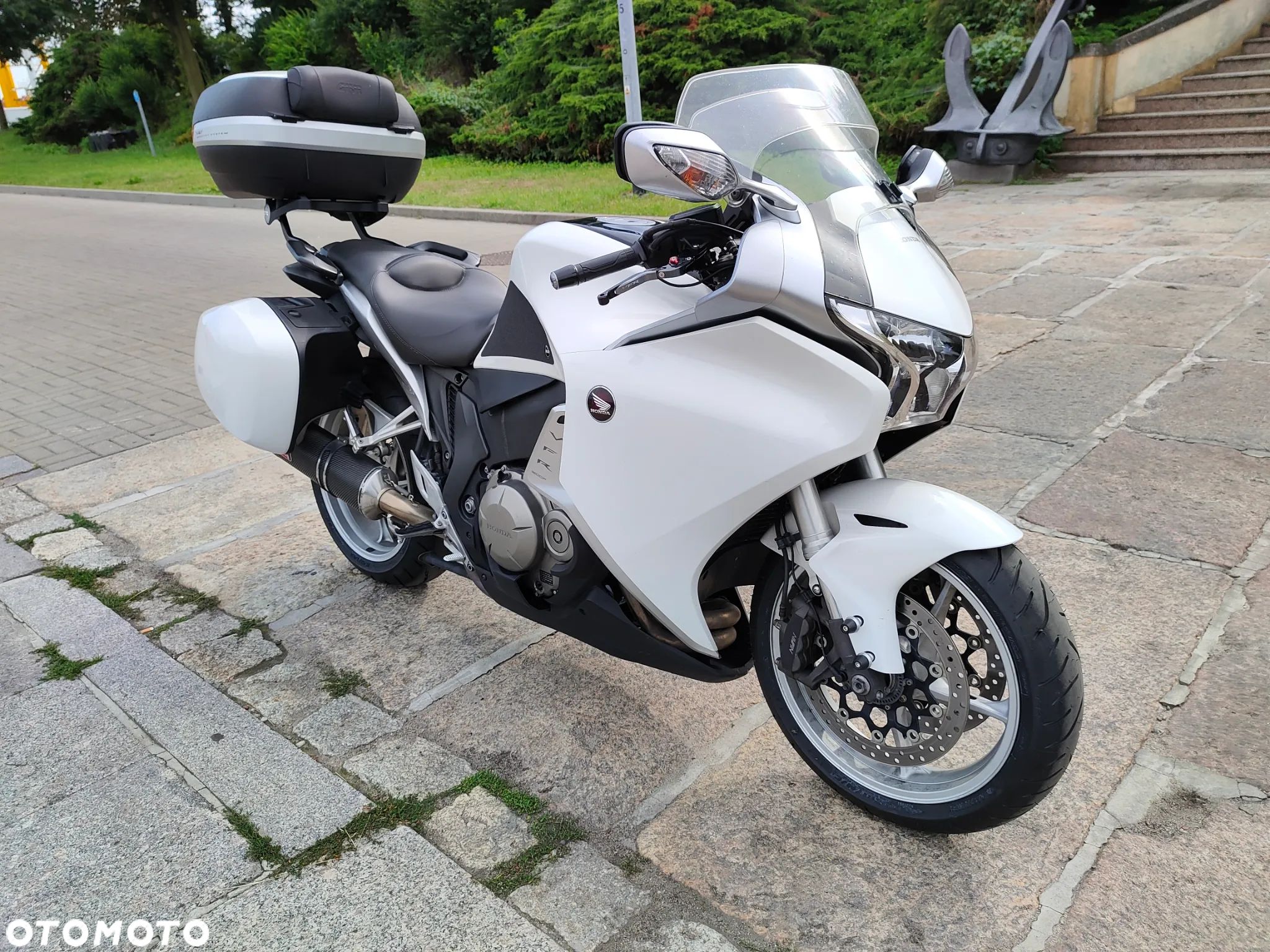 Honda VFR - 1