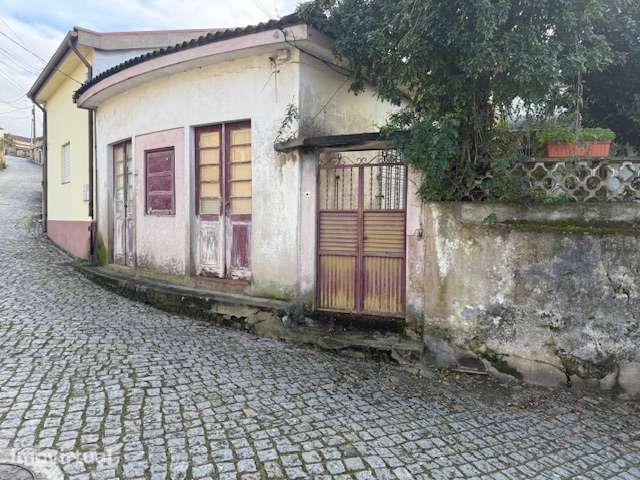 Moradia T3 junto ao Centro dos Carvalhos - Grande imagem: 2/32
