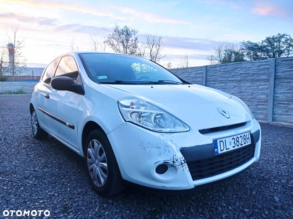 Renault Clio 2011 photo 5