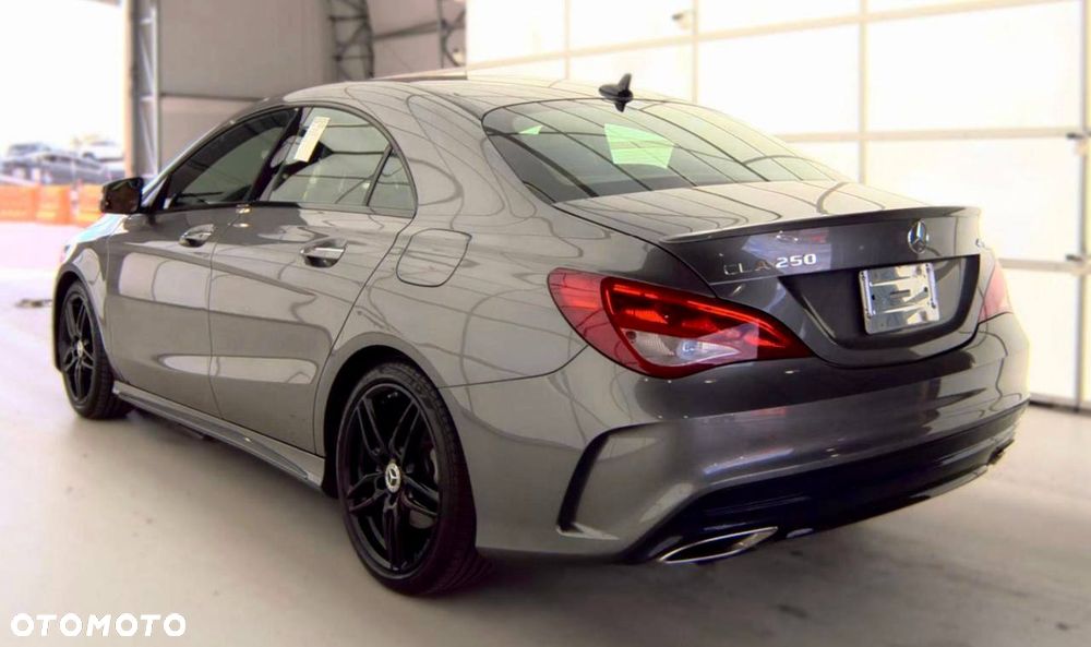 Mercedes-Benz CLA 250 4Matic 7G-DCT AMG Line - 5