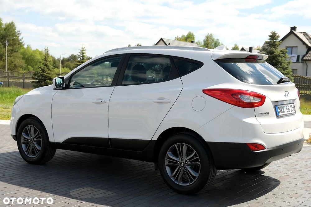Hyundai ix35 1.6 2WD Fifa World Cup Edition - 4