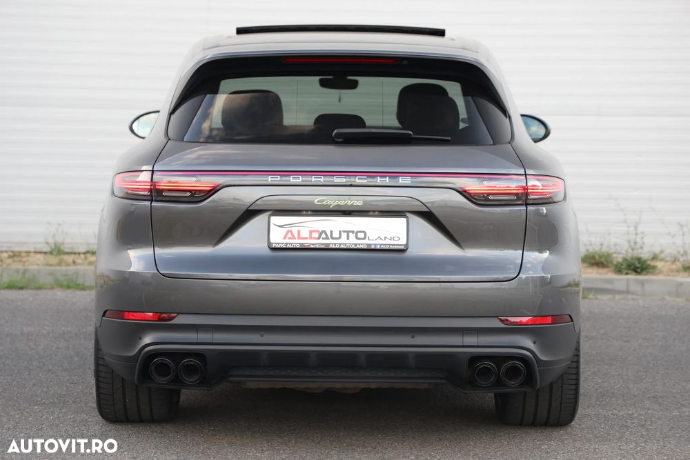 Porsche Cayenne E-Hybrid Tiptronic S Platinum Edition - 3