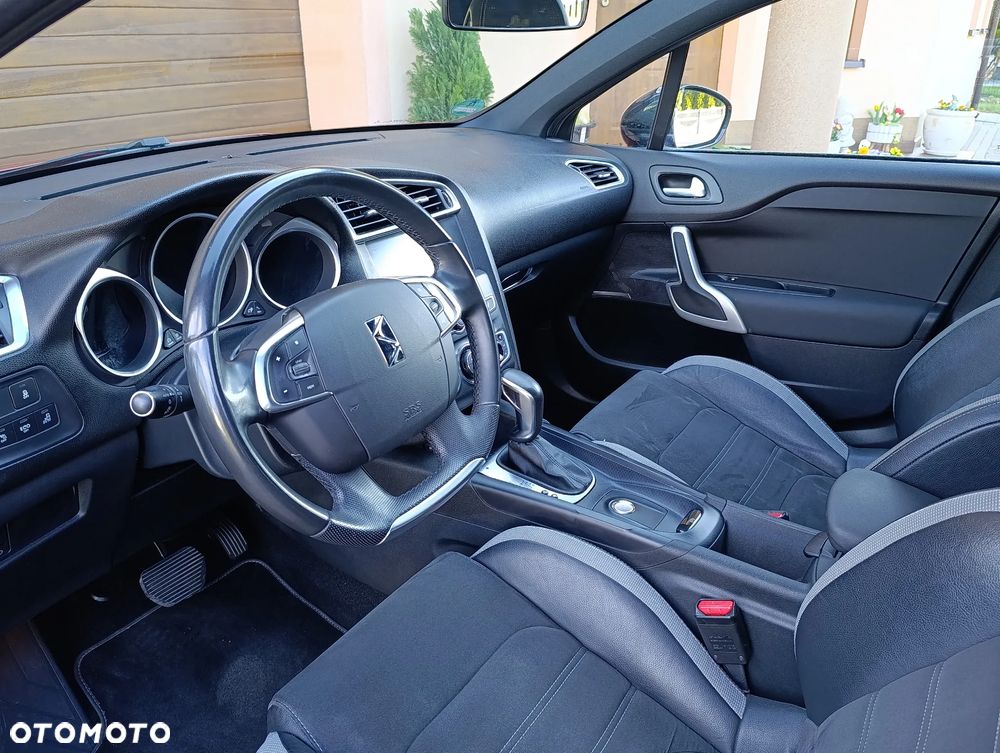 DS Automobiles DS 4 Crossback - 13