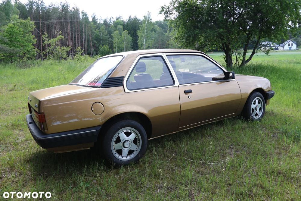 Opel Ascona - 3