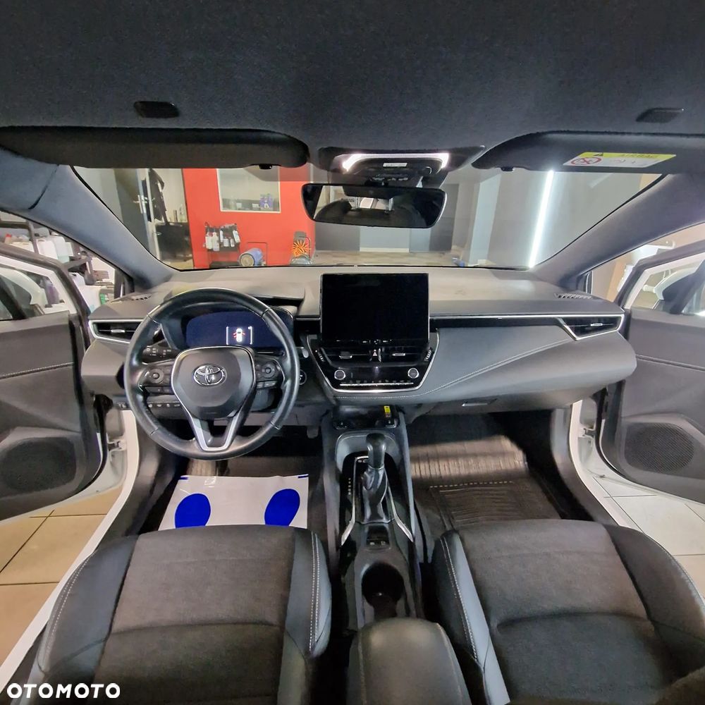 Toyota Corolla 1.8 Business Edition - 23